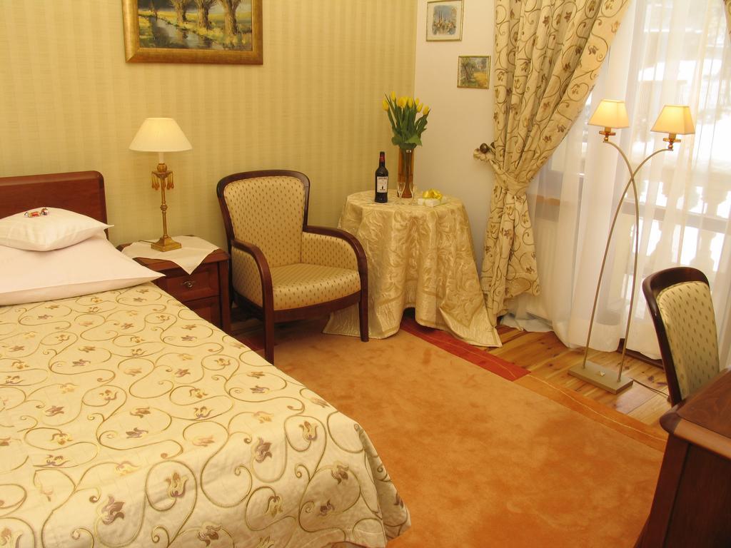 Hotel Villa Romantica 스클라르스카포렘바 객실 사진
