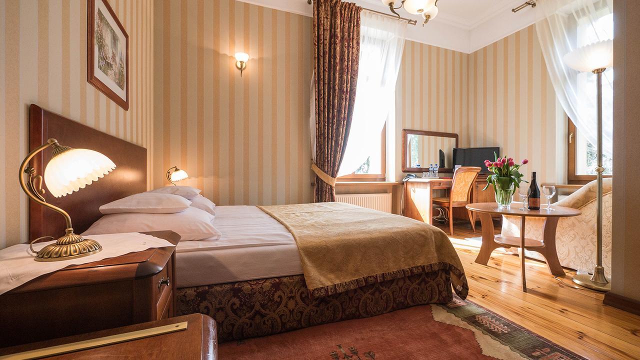 Hotel Villa Romantica 스클라르스카포렘바 외부 사진