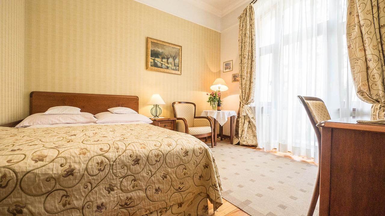 Hotel Villa Romantica 스클라르스카포렘바 외부 사진